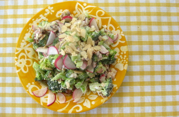 Photo of Creamy Lemon Broccoli Salad