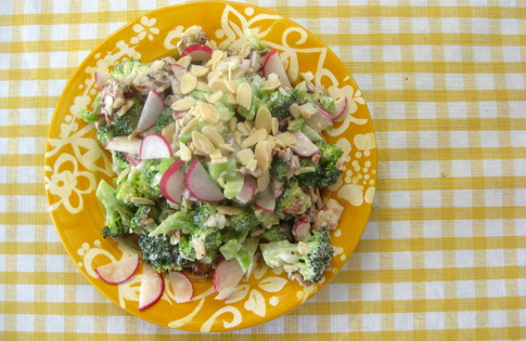Photo of Creamy Lemon Broccoli Salad