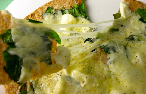 Photo of Cheesy Spinach Tortilla Crisp