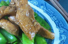Photo of Ginger Chicken over Snow Peas