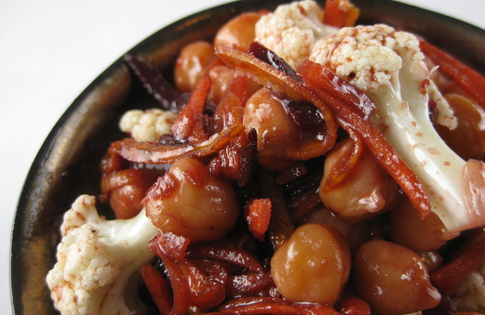 Photo of Balsamic Beet & Garbanzos