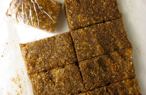 Photo of Mango-Date Bars